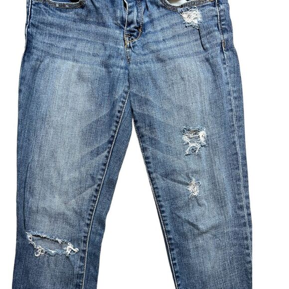 Abercrombie and Fitch low rise distressed Jean - Picture 4 of 9